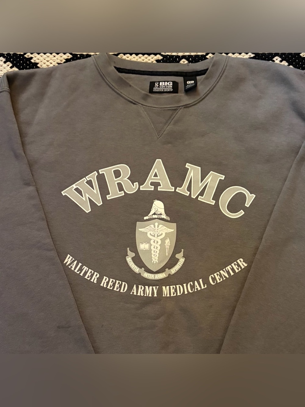 Walter Reed Army Medical Center WRAMC Crewneck Sweatshirt 2XL /XXL Soft Gray